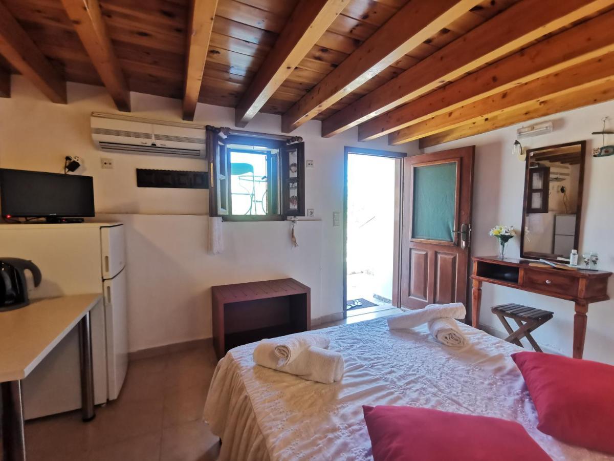 Kalypso Apartment Chalki Town Exteriör bild